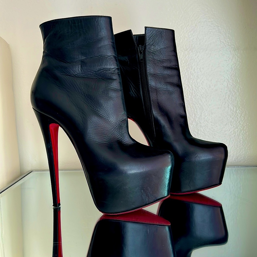 Christian Louboutin Women's Daffodile Ankle Boots Leather 160 Black
